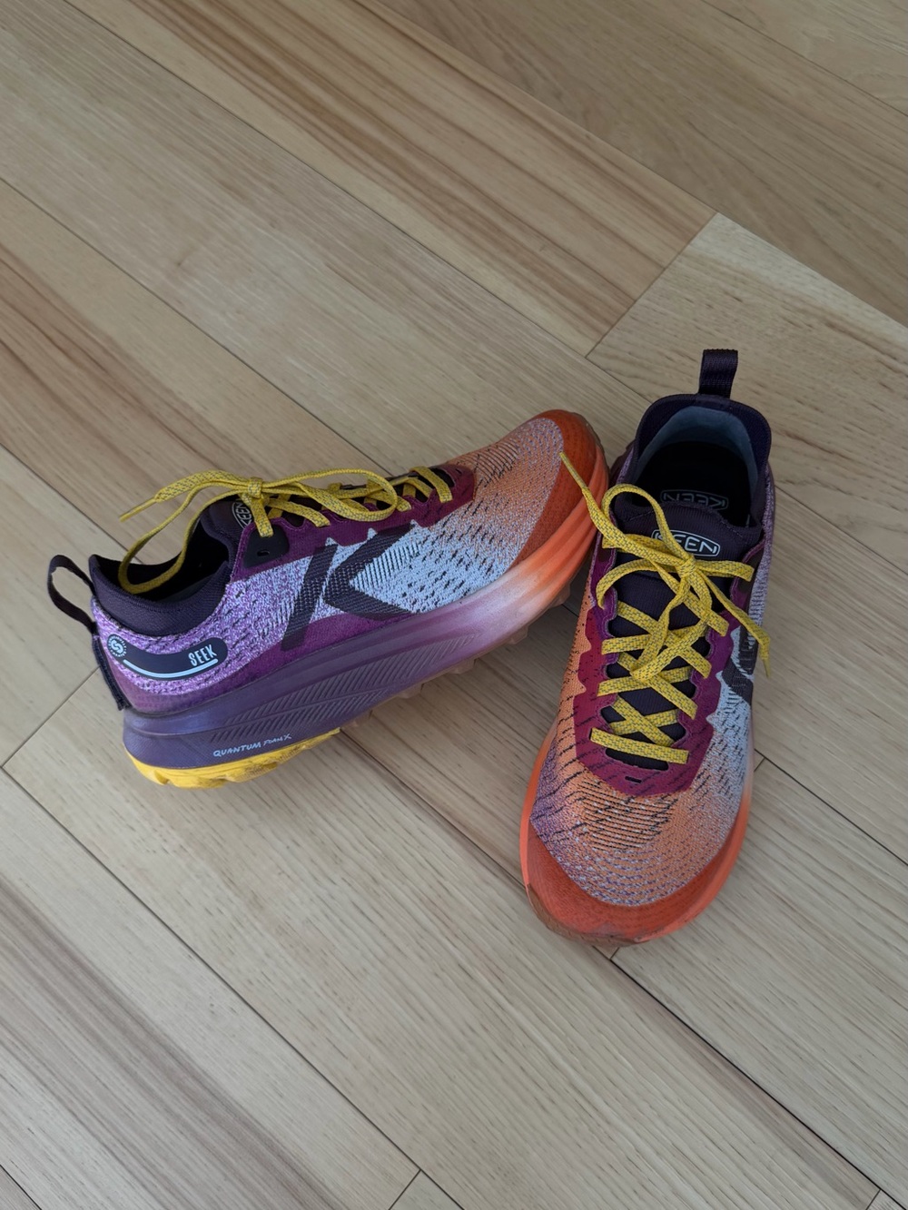 Keen Seek Women's Orange-Purple Gradient Trail Running Shoes with Yellow Laces